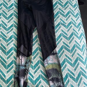Onzie yoga leggings